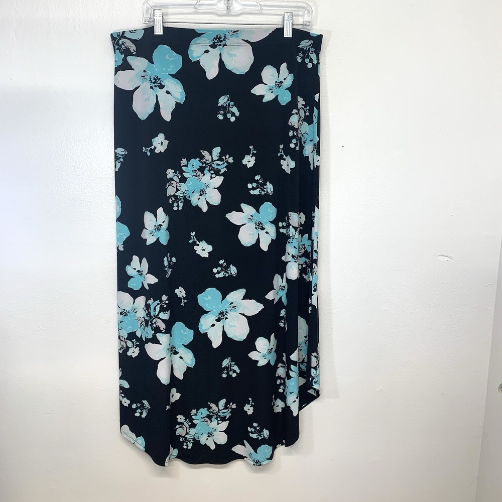 Chicos 2 Maxi Skirt Large Pull On Black Blue Floral Stretch‎ Knit Boho Travel